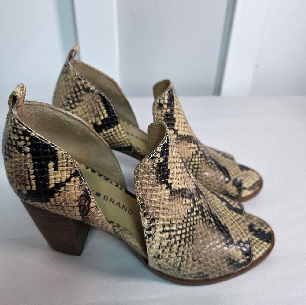 Lucky Brand Junai Snake Print Leather Peep Toe Heeled Booties Sandals Size 6M